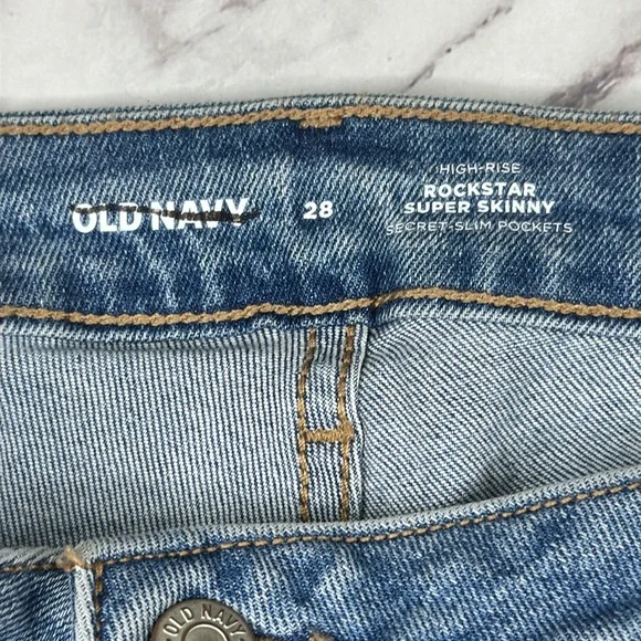 Women's Plus Size Old Navy High Rise Rockstar  Super Skinny Jeans NWOT - Picture 4 of 5